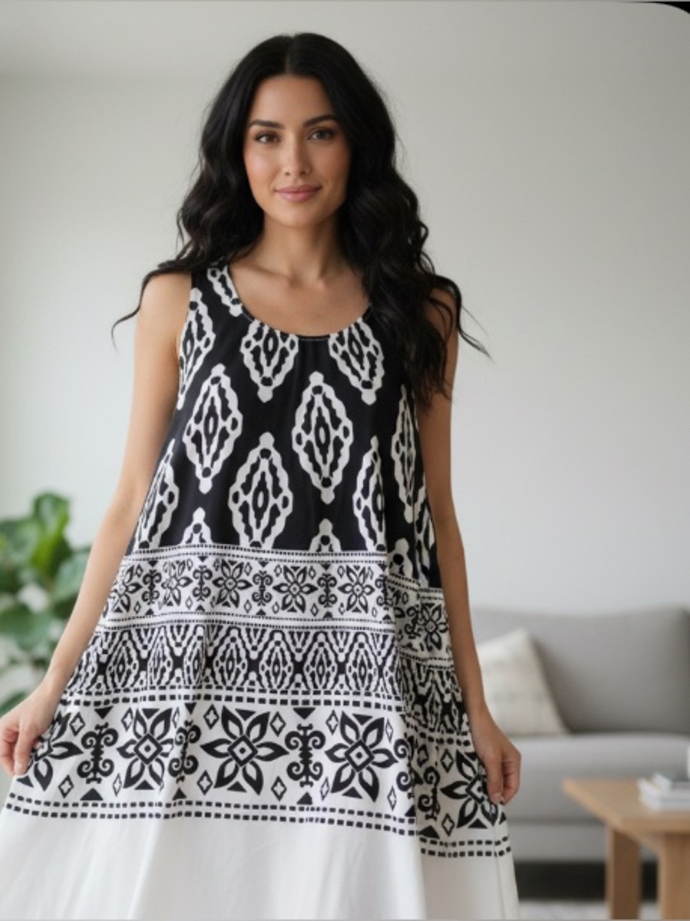 Sleeveless Black & White Patterned Women’s Dress